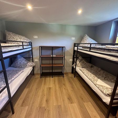 レオガング Haus Tirol Bed & Breakfast エクステリア 写真