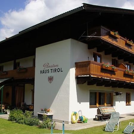 レオガング Haus Tirol Bed & Breakfast エクステリア 写真