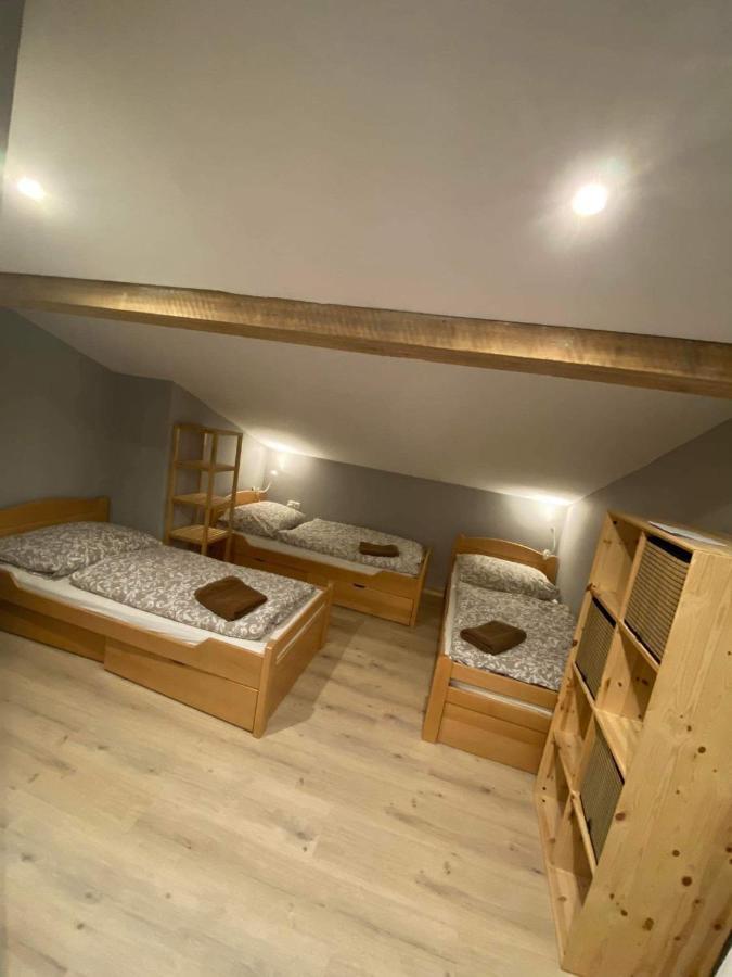 レオガング Haus Tirol Bed & Breakfast エクステリア 写真