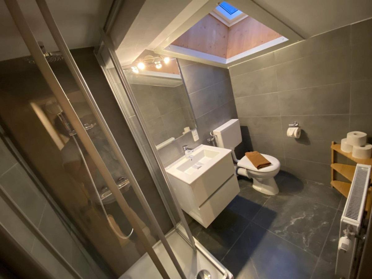 レオガング Haus Tirol Bed & Breakfast エクステリア 写真
