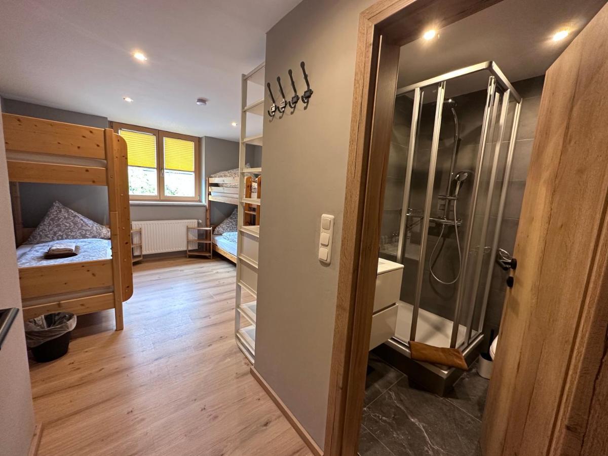 レオガング Haus Tirol Bed & Breakfast エクステリア 写真