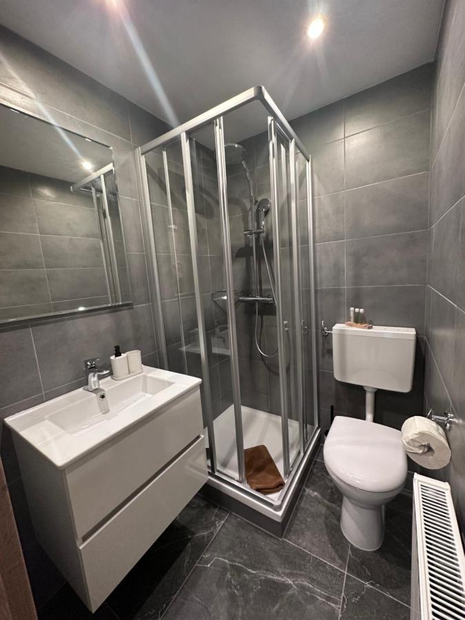 レオガング Haus Tirol Bed & Breakfast エクステリア 写真