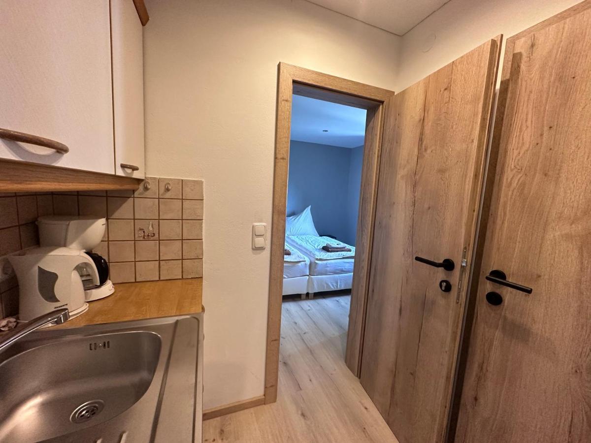 レオガング Haus Tirol Bed & Breakfast エクステリア 写真