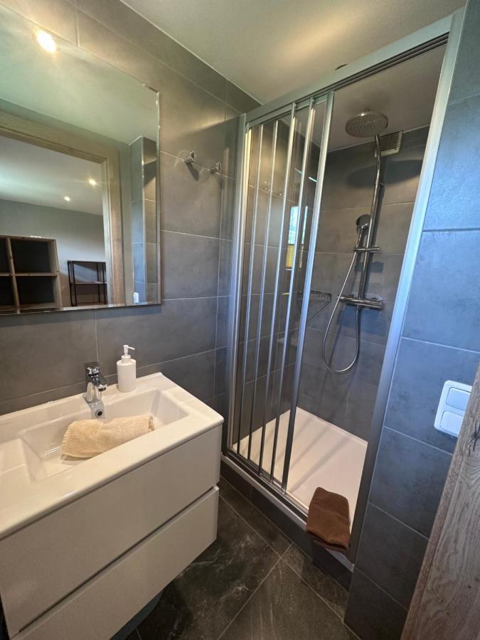 レオガング Haus Tirol Bed & Breakfast エクステリア 写真