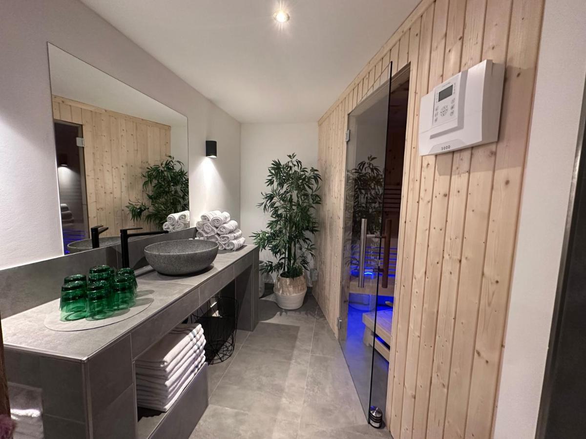 レオガング Haus Tirol Bed & Breakfast エクステリア 写真