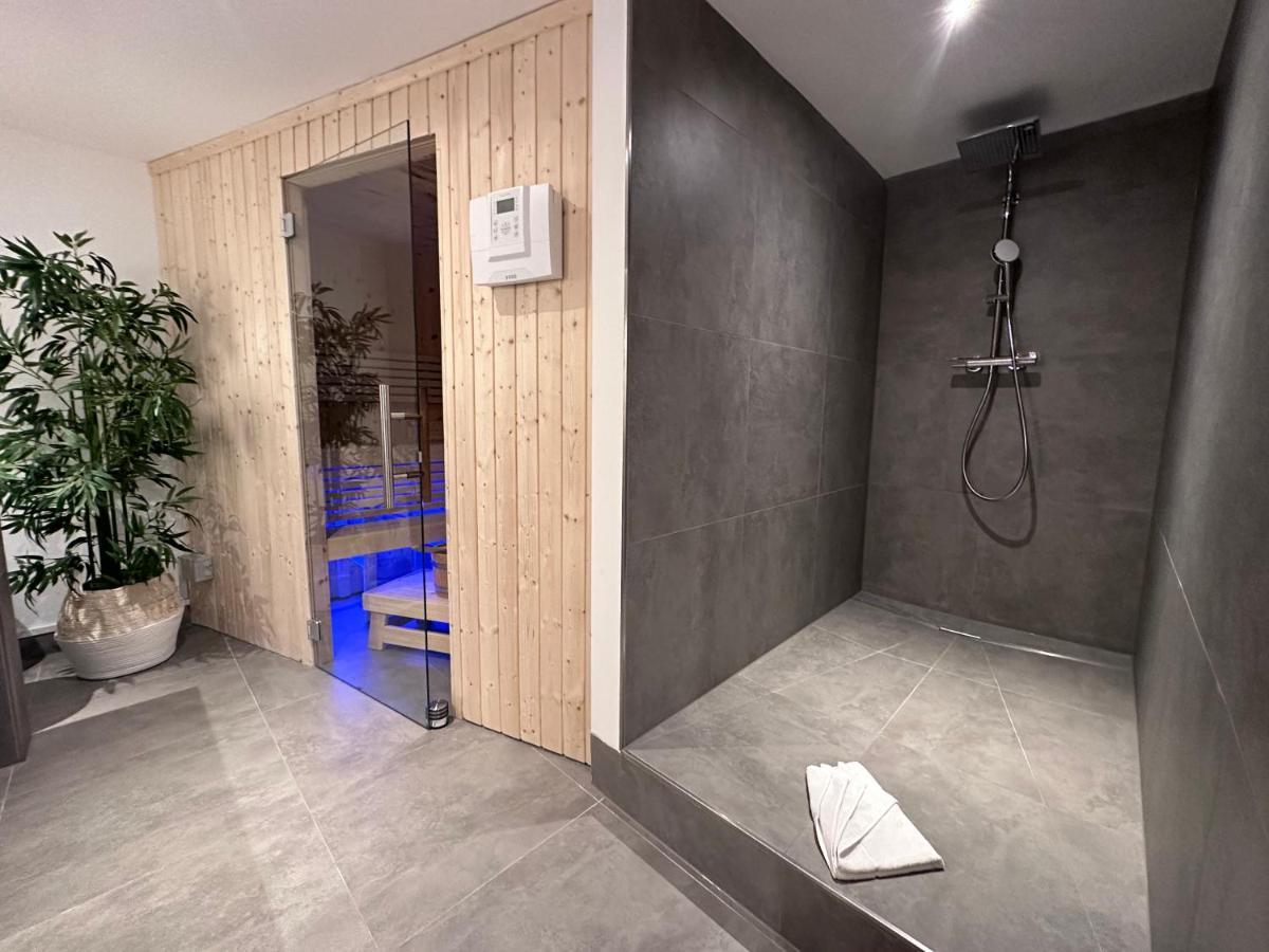 レオガング Haus Tirol Bed & Breakfast エクステリア 写真