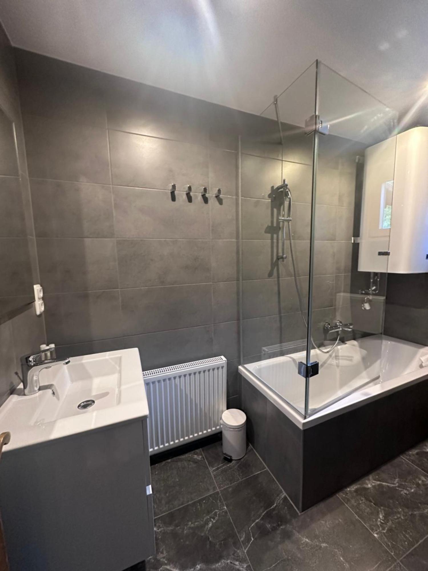 レオガング Haus Tirol Bed & Breakfast エクステリア 写真