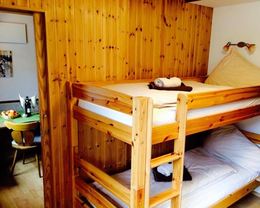 レオガング Haus Tirol Bed & Breakfast エクステリア 写真
