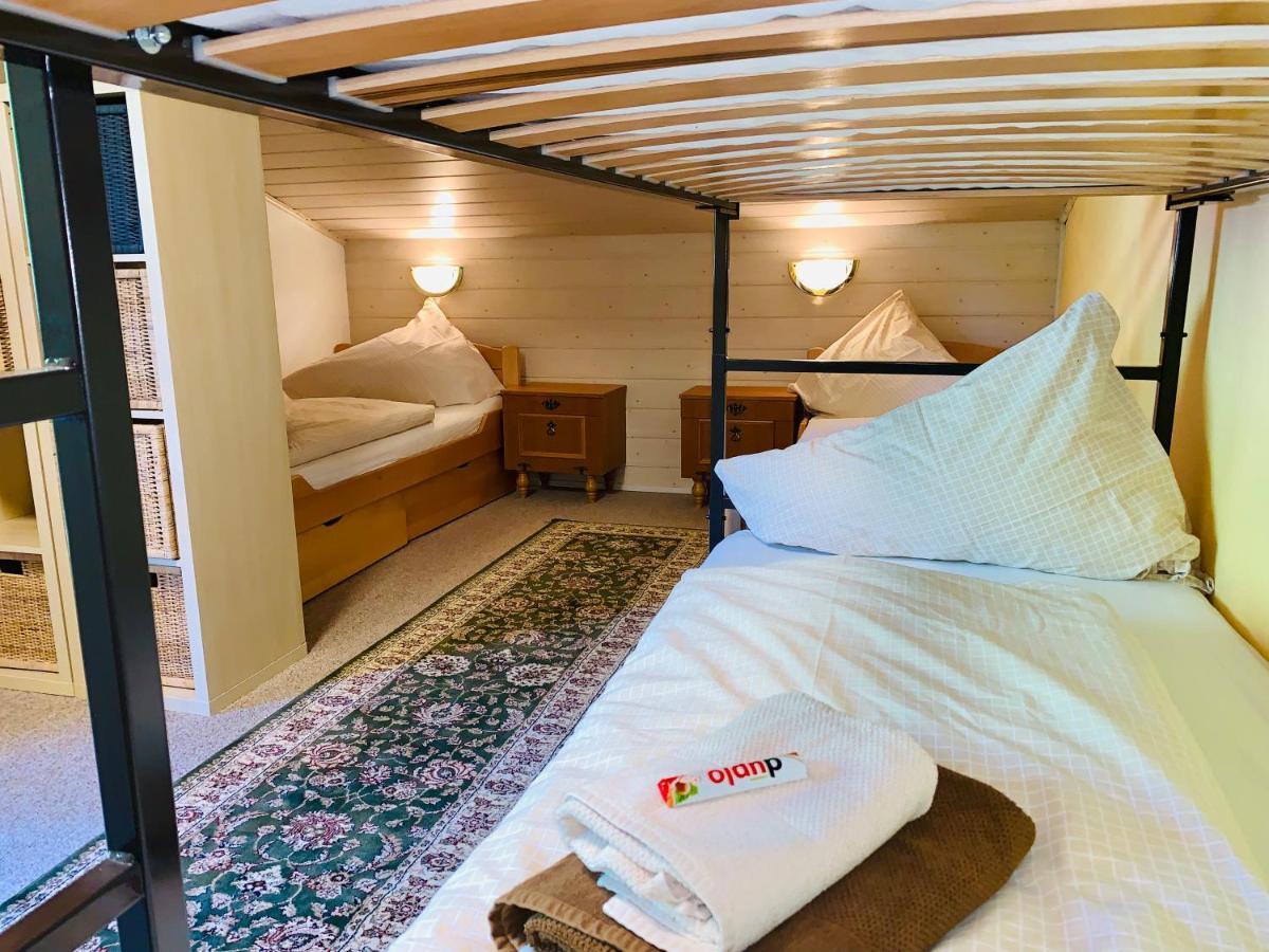 レオガング Haus Tirol Bed & Breakfast エクステリア 写真